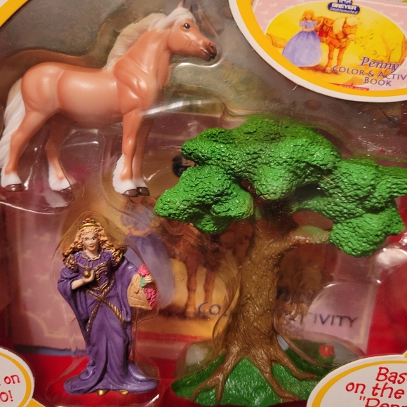 Breyer Model Horse Accessories Traditional size Stable Feed set 2486 - Picture 2 of 3